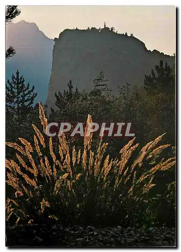 Cartes postales moderne Castellane Alpes de Haute Provence Cite historique situee sur  la Route Napoleon a l'entree des