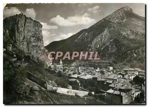Cartes postales moderne Castellane Vue generale A Gauche le Roc dominant la ville