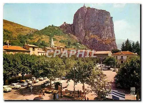 Cartes postales moderne Paysages de France Castellane Basses Alpes Le Roc et Notre Dame du Roc dominant la Ville