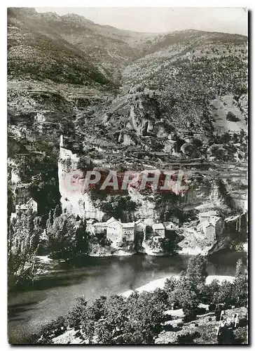 Cartes postales moderne Gorges du Tarn Castelbouc Lozere Le Village et les Ruines du Chateau
