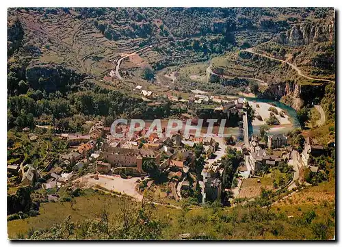 Moderne Karte Les Gorges du Tarn Lozere Vue generale du village medieval de Ste Enimie bati aux pieds des fala