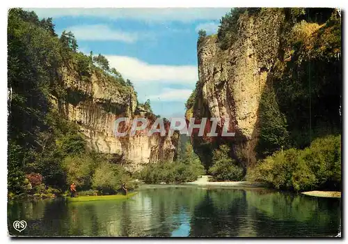 Cartes postales moderne En Parcourant les Gorges du Tarn La Descente en barque Les Detroits