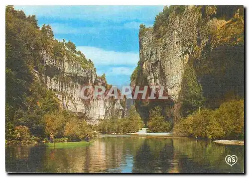 Cartes postales moderne En Parcourant les Gorges du Tarn La Descente en barques Les Detroits