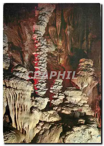 Cartes postales moderne En Parcourant les Gorges du Tarn Grotte de l'Aven Armand Draperies et Stalagmite geante