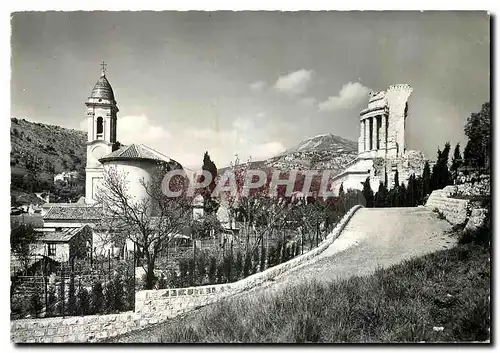 Cartes postales moderne La Cote d'Azur La Turbie Le Trophee d'Auguste L'Eglise et au fond le Mont Agel