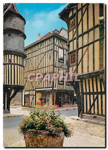 Cartes postales moderne Troyes Aube Tour de l'Orfevre et vieilles maisons