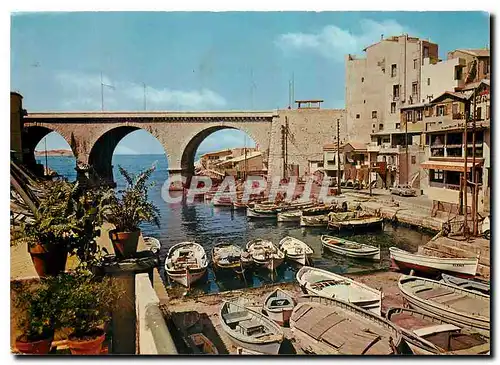 Cartes postales moderne Le Carrefour du Monde Marseille Le Vallon des Auffes