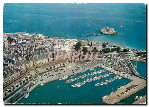 Moderne Karte Saint Malo Cite Corsaire Le bassin des yachts la grande porte les remparts le chateau et le fort