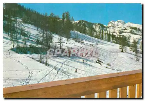 Cartes postales moderne Le Sauze Barcelonnette Alpes du Sud Boulevard e neige Arrivee a skis a l'immeuble Soleil du Sauz