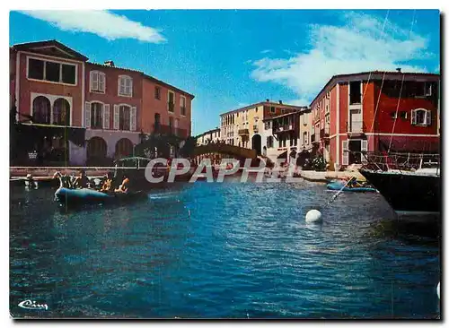 Cartes postales moderne Port Grimaud Var Cite lacustre realisee Etige et Manera Vue generale Le pont d'entree