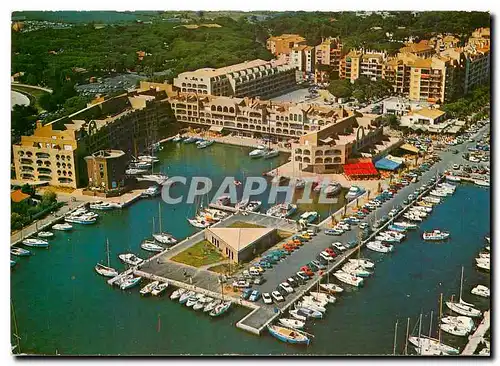 Cartes postales moderne Hyeres Var Le Port St Pierre Vue aerienne