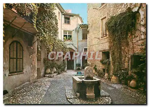 Cartes postales Cote d'Azur Saint Paul Une vieille place pittoresque