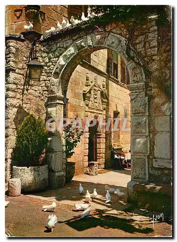 Cartes postales Couleurs et Lumiere de France La Cote d'Azur miracle de la nature Les colombes blanches de Saint