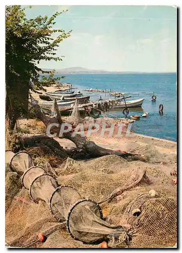 Moderne Karte Filets de peche et barques de pecheurs sur les etangs