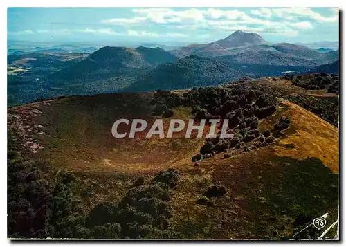 Cartes postales moderne L'Auvergne Pittoresque La chaine des volcans eteints des Domes vue d'avion