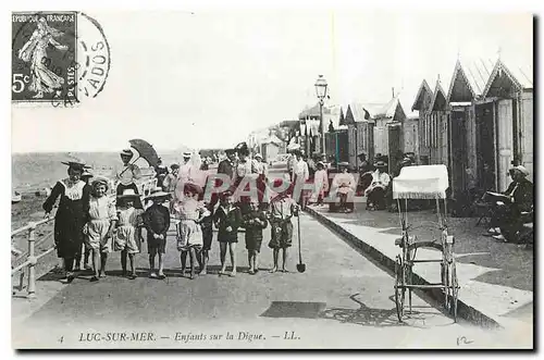 Cartes postales moderne Luc sur Mer Enfants sur la Digue