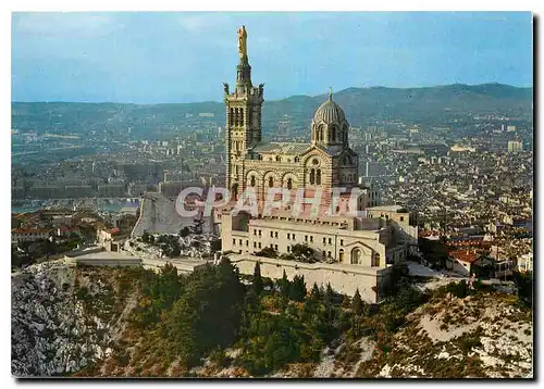 Cartes postales moderne Sur les Routes du Ciel Marseille vue aerienne de la Basilique de Notre Dame de la Garde le Vieux