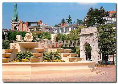 Moderne Karte Savoie France Aix les Bains ville fleurie La place des thermes avec la nouvelle fontaine et le C