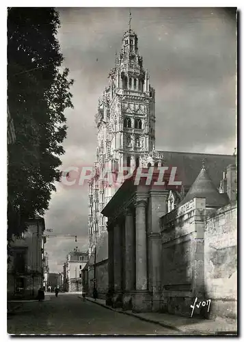 Cartes postales moderne Tours Indre et Loire Le musee des beaux arts et tours de la Cathedrale