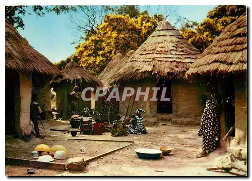 Moderne Karte Afrique en Couleurs Village africain