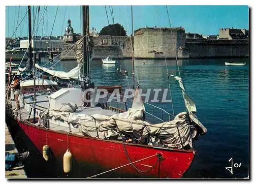 Cartes postales moderne La Bretagne Couleurs Concarneau Le Port de plaisance et les remparts