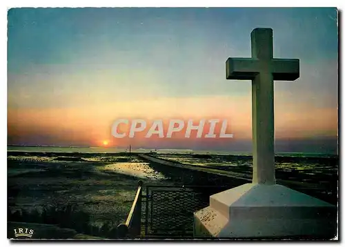 Cartes postales moderne Ile de Noirmoutier Coucher de soleil sur le passage du Gois