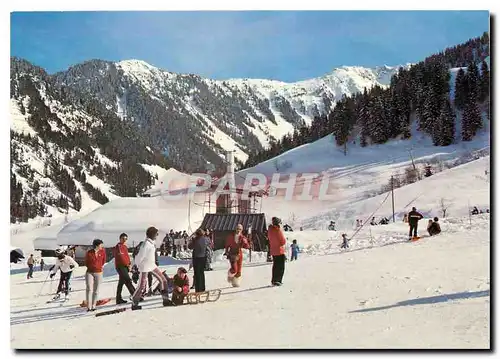 Cartes postales moderne Dans le Massif du Beaufortain Savoie Areches Le Planay Le depart des pistes des Pauses