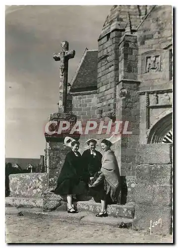 Cartes postales moderne Perros Guirec Cotes du Nord Bretonnes en costume local a la Clarte Folklore