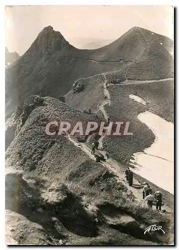 Cartes postales moderne Le Mont Dore Promenade au Sommet du Sancy Le Chemin des Cretes