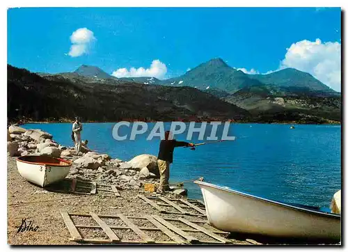 Cartes postales moderne Lumiere et couleurs de la Cerdagne Pyrenees Orientales lac des Bouillouses au fond les pics Peri