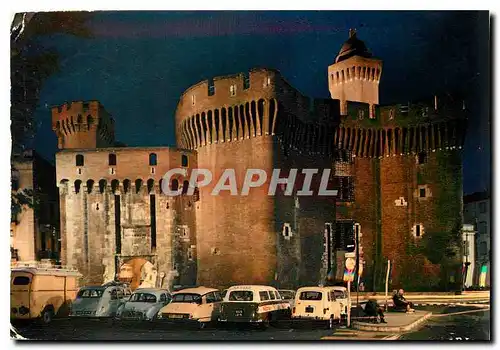Cartes postales moderne Perpignan Pyrenees Orientales le Castillet XIV siecle effet de nuit
