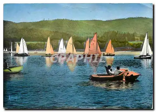 Cartes postales moderne Dans la Montagne Noire tern Bassin de Saint Ferreol Hg Cours de Regates Bateaux Pedalo