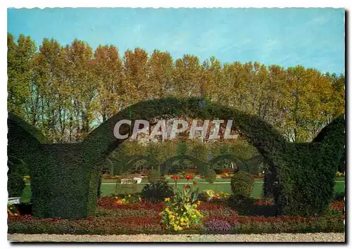 Cartes postales moderne Bourges Cher le Jardin des Pres Fichaux
