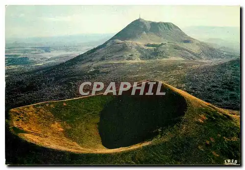 Moderne Karte Le Puy de Dome Au premier plan un ancien volcan Le Puy du Pariou