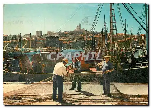 Cartes postales moderne Marseille Centre jour sur le Port et Notre Dame de la Garde