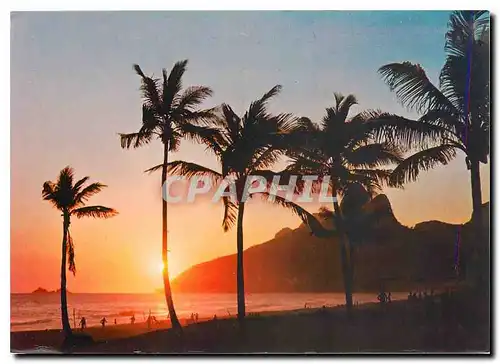 Cartes postales moderne Brasil Turistico Rio de Janeiro Por do sol na Praia de Lebion