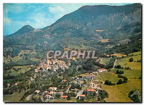 Cartes postales moderne Thoard (Alpes de Hte Prov) Alt 780 m Le Village et les gites du Serre au fond la montagne de Sir