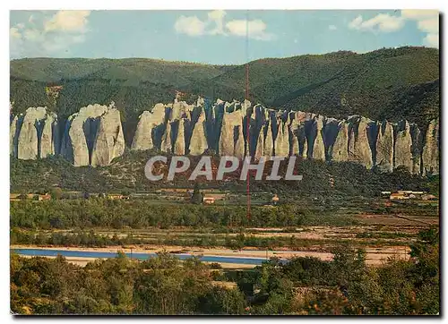 Cartes postales moderne Les Alpes en couleurs naturelles Env de Digne (Basses Alpes) Les Penitents des Mees