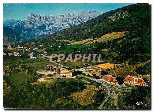 Cartes postales moderne Col St Jean (Alpes de Hte Prov) alt 1333 m le Co st Jean la Station et le village vue aerienne
