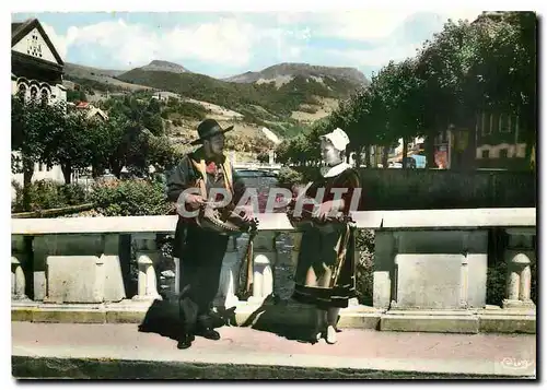 Cartes postales moderne En auvergne Joueurs de vielle Folklore