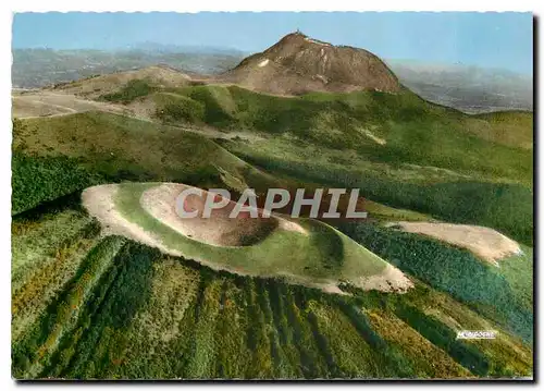 Cartes postales moderne En avion sur les Monts Dome (Pilote Operateur R Henrard) au premier plan Puy de Dome