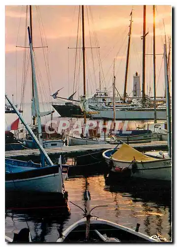 Moderne Karte Saint Tropez (Var) Coucher de soleil sur le port