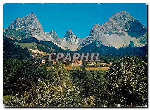 Cartes postales moderne Lus la Croix Haute (Drome) Alt 1050 m La Chapelle de la Jarjatte et les Aiguills de Lus