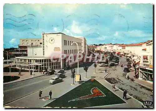Cartes postales moderne Royan (Ch Mme) La poste et la rue de la Republique