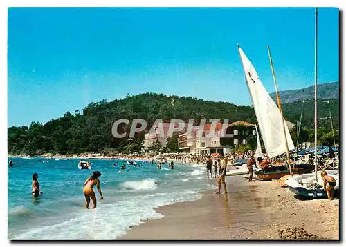 Cartes postales moderne La Cote d'Azur Varoise Cavaliere Csap Negre (Var) La plage et les Hotels
