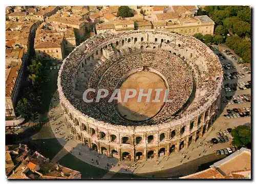 Cartes postales moderne Nimes (Gard) Les arenes par avion