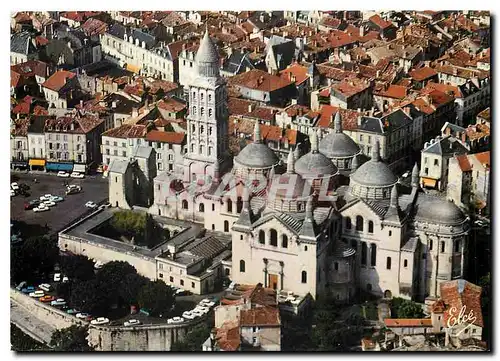 Cartes postales moderne Perigueux Vu generale sur la Cathedrale St Front avec ses belles coupoles et l'ensemble de la Ca