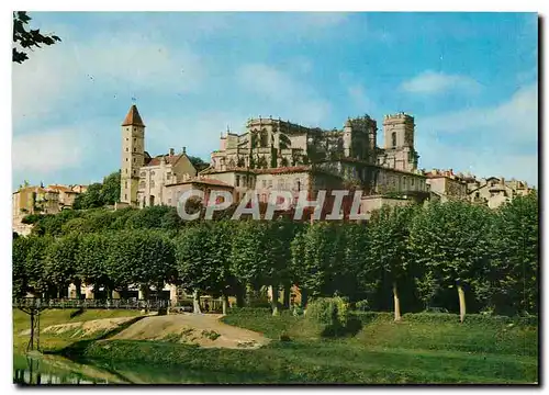 Moderne Karte Auch (Gers) La Basilique Ste Marie et la Tour d'Armagnac vue prise des bords du gers