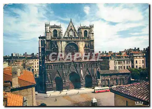 Cartes postales moderne Lyon Cathedrale Saint Jean (XIIe) a droite la Manecanterie