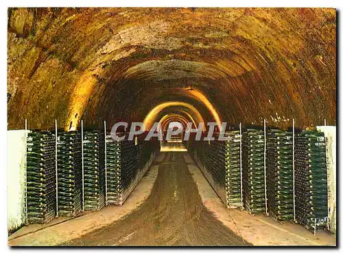 Cartes postales moderne En Champagne Une galerie de 500000 bouteilles dans les Caves Chapagne Mercier Eperrnay